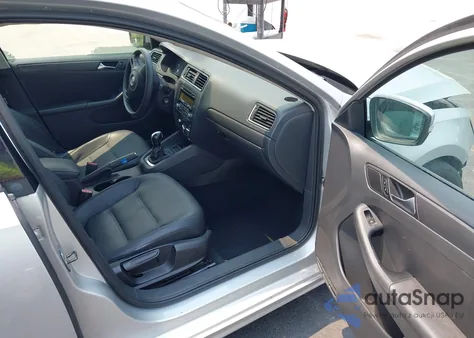 2011 Volkswagen Jetta 2.5L Se z USA, uszkodzony, nr VIN 3VWDX7AJ5BM339198